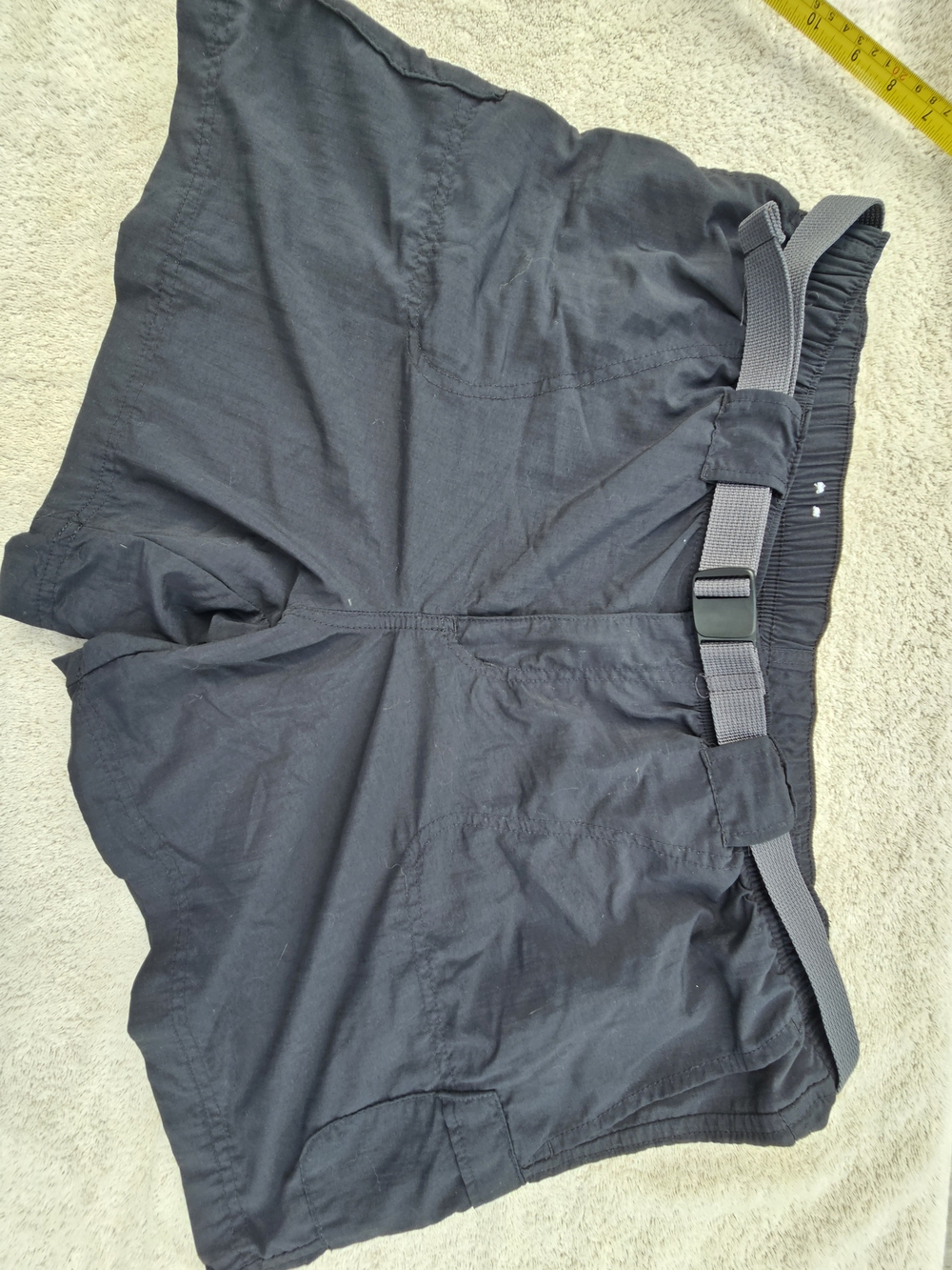 Columbia Womans Black Cargo Shorts with Integrated Belt